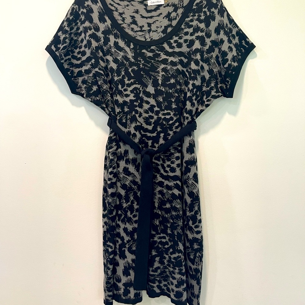 3/$15 Calvin Klein Leopard print sweater dress